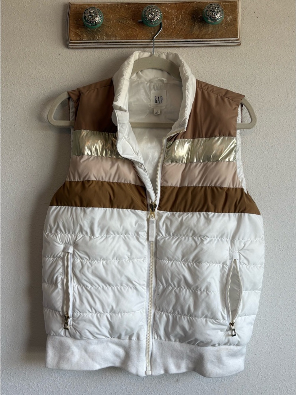 GAP White and Brown Puffer Vest with Gold accent and Cream Trim